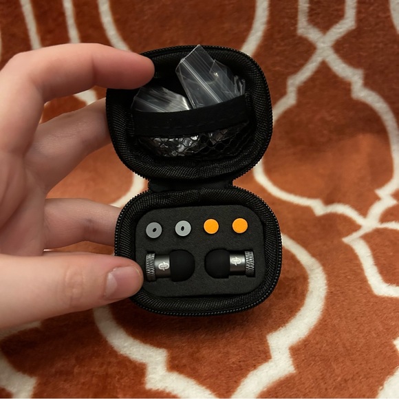 Quietbuds Earplugs w/Case (Never Used) - Picture 1 of 2